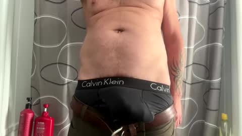 Snapshot of tonytonytony3001 chatting on September 15, 2:18 pm tonytonytony3001 online show from September 15, 2:18 pm