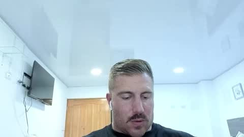 toro_arrapato online show from March 17, 7:11 am