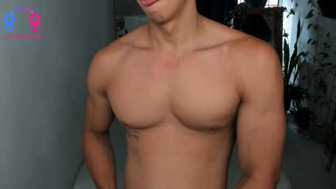 travis bakerr online show from February 25, 7:47 pm