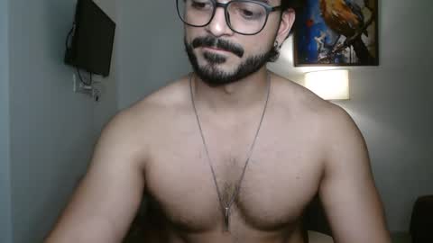 travisandnina online show from April 27, 7:41 pm