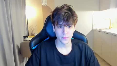 travisrivas online show from October 23, 7:28 pm