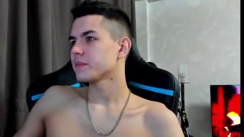 travisrivas online show from February 18, 4:05 pm