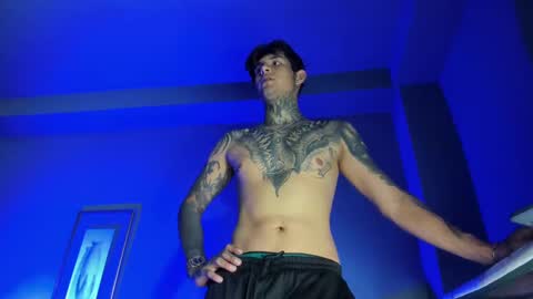 TRAV - INDEPENDENT MODEL online show from October 10, 2:16 am