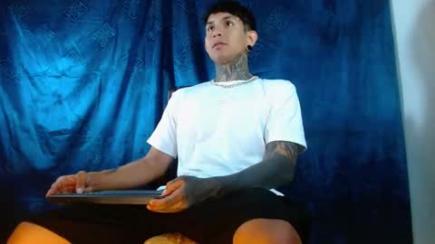 TRAV - INDEPENDENT MODEL online show from February 4, 3:11 am