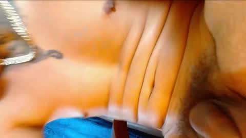 TRAV - INDEPENDENT MODEL online show from January 7, 6:24 pm