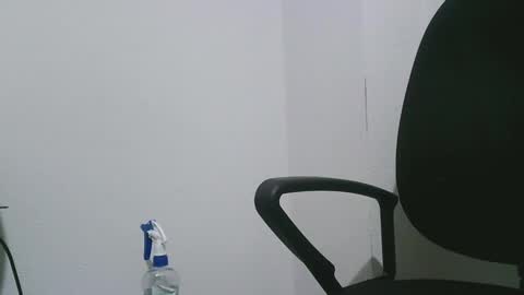 Snapshot of treki1979 chatting on December 28, 4:41 pm treki1979 online show from December 28, 4:41 pm