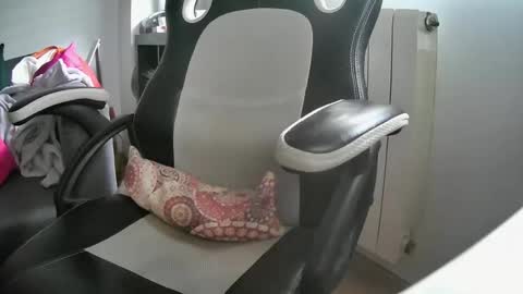 trencoyo online show from January 4, 12:27 pm