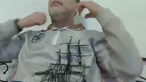 Snapshot of trevido4u chatting on January 3, 2:51 pm trevido4u online show from January 3, 2:51 pm