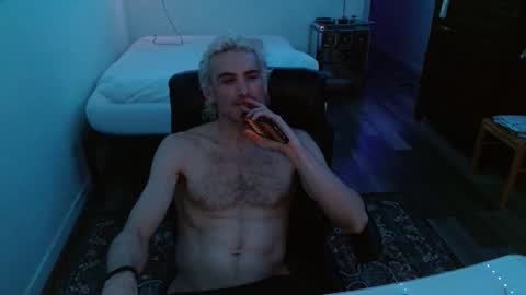 Trey online show from December 5, 8:10 am