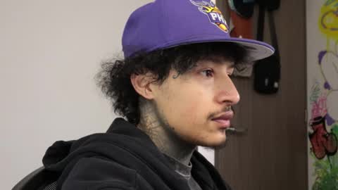 - trieone online show from March 24, 2:22 pm