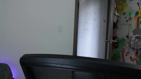 - trieone online show from March 4, 5:20 pm