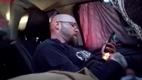 triller402 online show from March 25, 2:21 pm