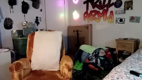 trillnonymau5 online show from December 18, 8:20 am