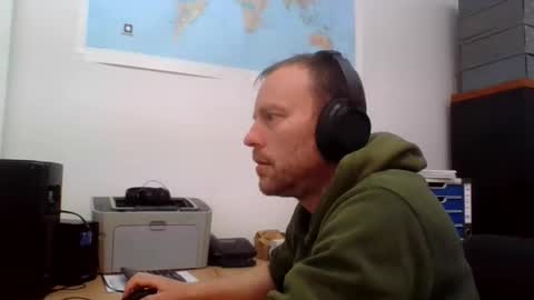 truble_again online show from May 26, 8:32 am