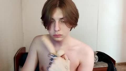 Emilum online show from February 11, 5:26 am