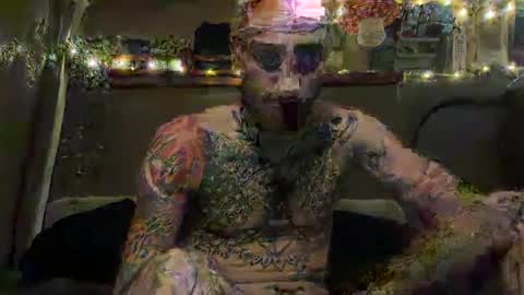 Tuhands online show from March 8, 8:08 am