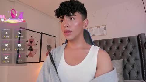 twin_nick online show from October 3, 3:33 am