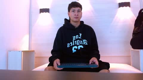 samu online show from December 16, 12:23 pm