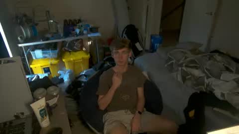 Snapshot of twinktools chatting on September 30, 7:17 pm shytwink online show from September 30, 7:17 pm