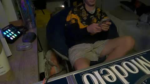 Snapshot of twinktools chatting on September 18, 5:09 am shytwink online show from September 18, 5:09 am