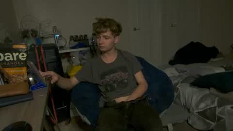 Snapshot of twinktools chatting on October 4, 1:49 pm shytwink online show from October 4, 1:49 pm