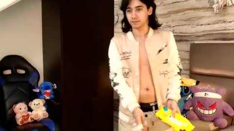    online show from February 3, 3:59 am