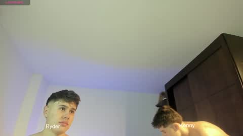 twintease online show from February 6, 2:04 pm