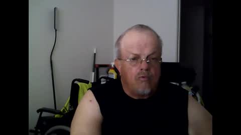 two_wheels_two_balls online show from May 12, 7:44 pm