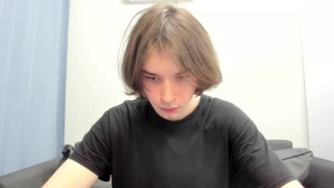 Snapshot of tyler__johnson chatting on January 15, 5:26 pm Tyler  johnson online show from January 15, 5:26 pm