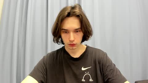 Snapshot of tyler__johnson chatting on January 29, 6:39 pm Tyler  johnson online show from January 29, 6:39 pm