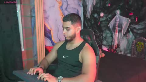 Snapshot of tyler_price01 chatting on October 23, 10:24 pm Tyler online show from October 23, 10:24 pm