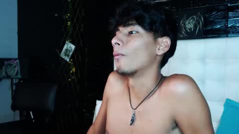Snapshot of tyler_wolf_1 chatting on October 23, 12:52 pm tyler_wolf_1 online show from October 23, 12:52 pm
