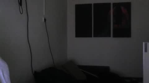 Snapshot of ucloudd chatting on February 26, 9:32 am ucloudd online show from February 26, 9:32 am