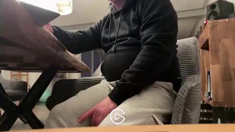 ueberdruck01 online show from December 21, 10:40 pm