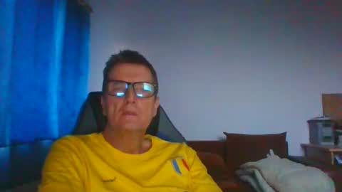 ulmeni4 online show from July 30, 6:07 pm