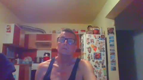 ulmeni7 online show from April 5, 9:44 pm