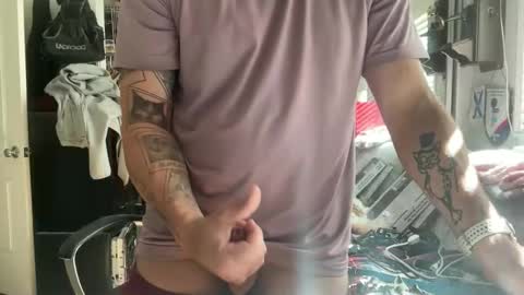 Snapshot of uncutbeard129840 chatting on October 27, 9:28 pm uncutbeard129840 online show from October 27, 9:28 pm