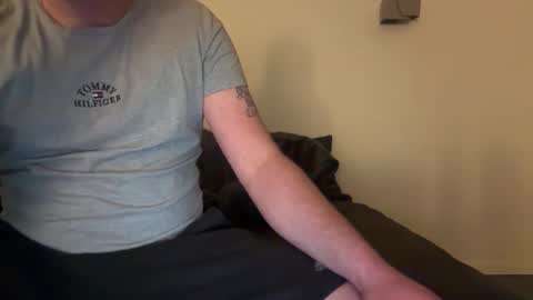 Snapshot of uncutedaustria chatting on October 10, 12:59 am Tom online show from October 10, 12:59 am