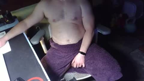 Under the desk online show from February 24, 10:21 pm