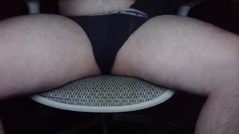 Under the desk online show from January 5, 9:51 pm