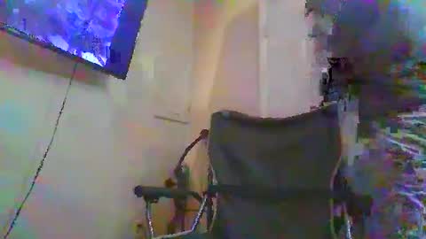 ur_zaddy4now online show from December 4, 12:47 pm