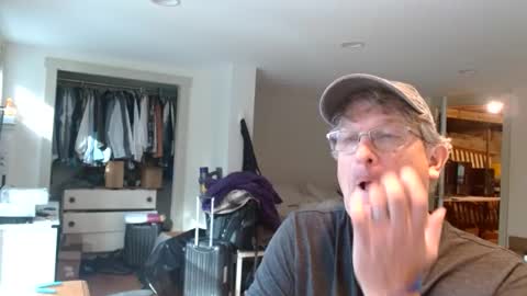 Gregor online show from October 19, 7:06 pm