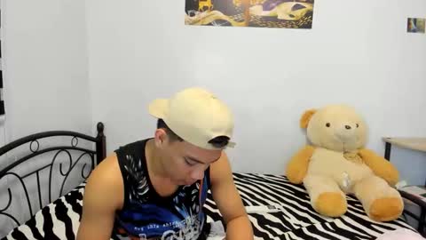 urfucker_vinz online show from May 11, 2:45 pm