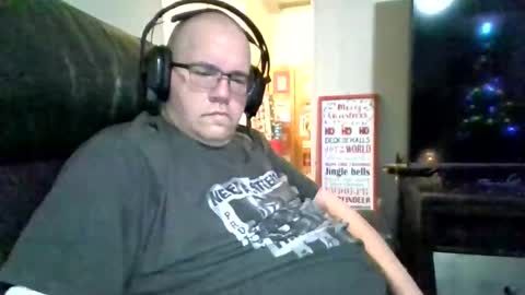 Snapshot of usstarr1 chatting on December 28, 12:26 am usstarr1 online show from December 28, 12:26 am