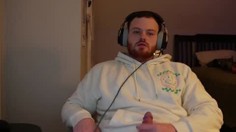 Snapshot of v_for_veng chatting on February 4, 8:02 am v_for_veng online show from February 4, 8:02 am