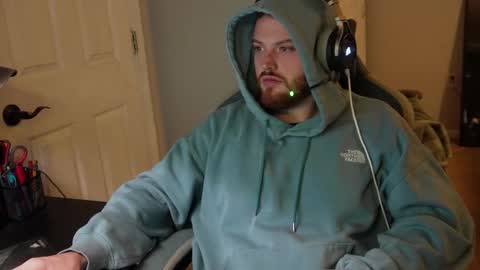 Snapshot of v_for_veng chatting on October 27, 4:37 am v_for_veng online show from October 27, 4:37 am