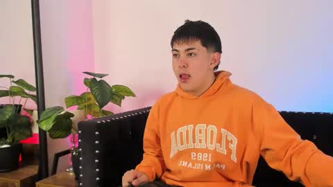 Valentin  online show from November 26, 4:15 am