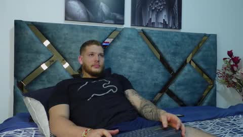 Valentino Ferrari online show from September 30, 1:23 am