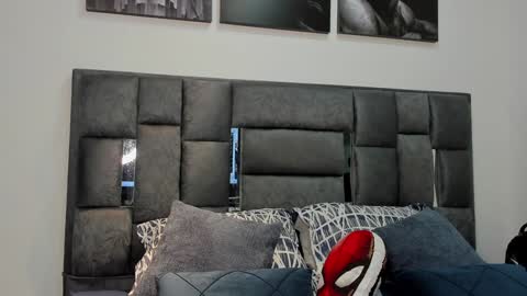 Valentino Ferrari online show from December 14, 1:28 am