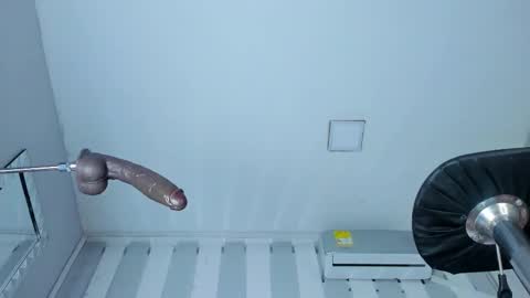 Valentino online show from November 19, 5:29 am